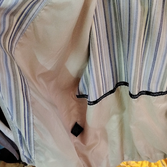 London Fog Tan Lightweight Relaxed Fit Jacket - Picture 5 of 5